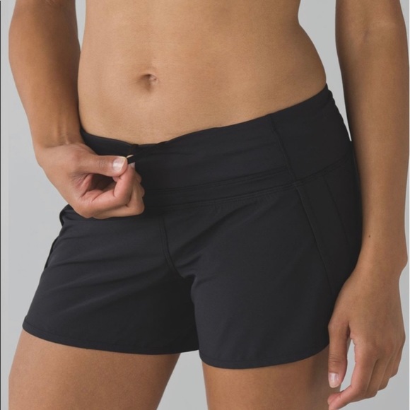 Lululemon Black Run Times Shorts Size 4 - Picture 1 of 6